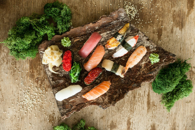 Обои картинки фото еда, рыба,  морепродукты,  суши,  роллы, рыллы, японская, кухня, рис