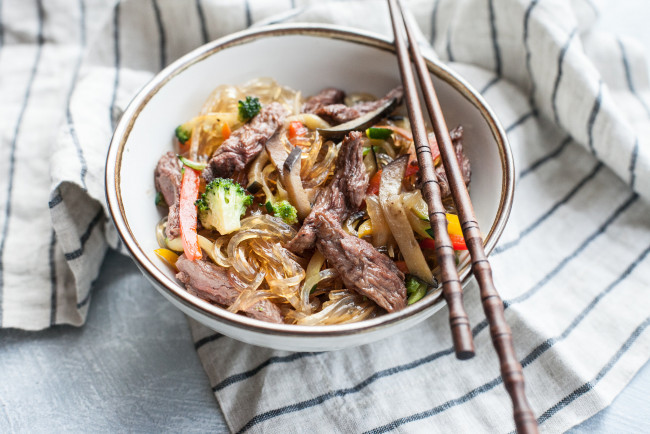 Обои картинки фото еда, вторые блюда, перец, овощи, соус