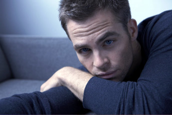 Картинка мужчины chris+pine взгляд