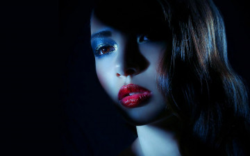 Картинка девушки -unsort+ лица +портреты темный фон свет портрет