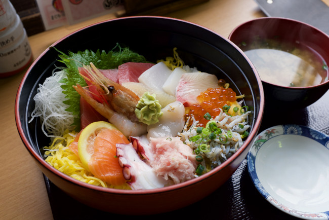 Обои картинки фото еда, рыба,  морепродукты,  суши,  роллы, снедь