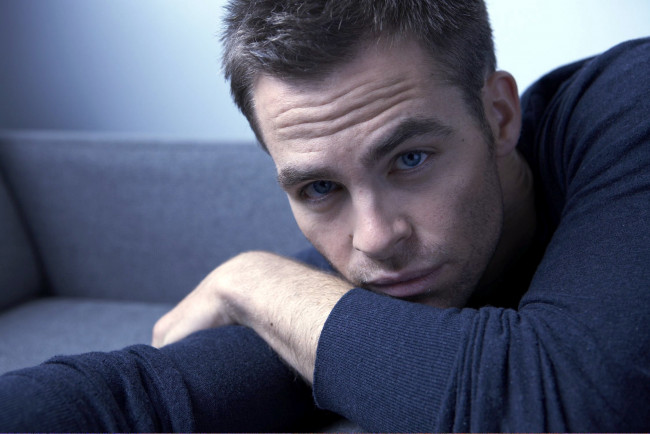 Обои картинки фото мужчины, chris pine, взгляд