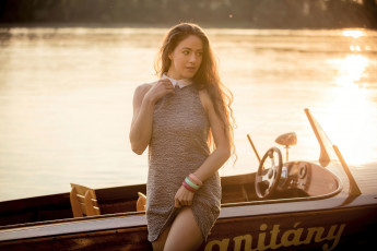 Картинка девушки -+брюнетки +шатенки модель joy draiki платье катер