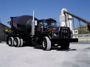 Картинка автомобили mack