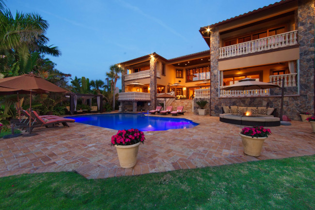 Обои картинки фото san, remo, италия, города, здания, дома, вилла, бассейн