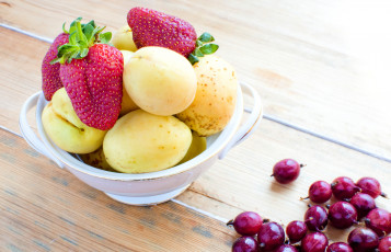 Картинка еда фрукты ягоды крыжовник клубника абрикосы