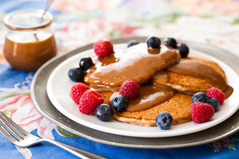 Картинка еда блины +оладьи ягоды