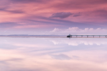 Картинка природа моря океаны пирс озеро небо отражения