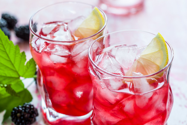 Обои картинки фото еда, напитки, коктейль, лед, лимон