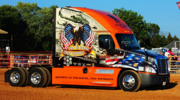 Картинка автомобили freightliner тяжелый тягач седельный грузовик