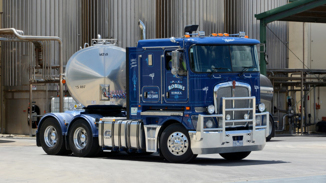 Обои картинки фото kenworth k200, автомобили, kenworth, тягач, седельный, грузовик, тяжелый