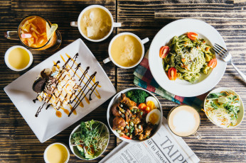 Картинка еда разное напитки салаты зелень разности