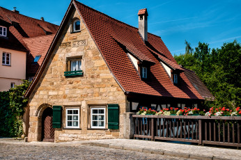 Картинка города -+здания +дома простор