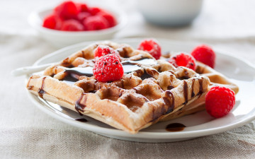 Картинка еда блины +оладьи сироп малина вафли