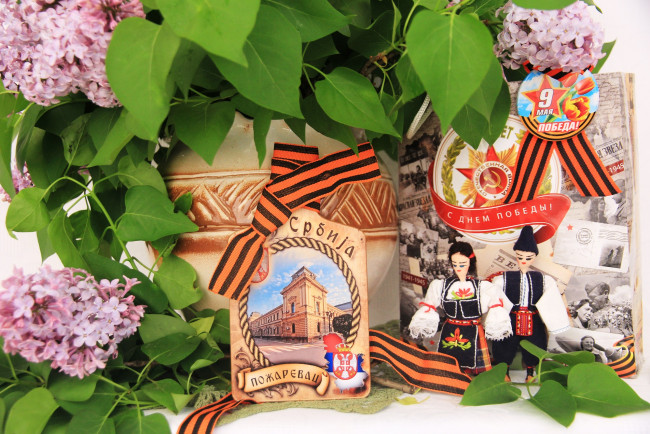 Обои картинки фото праздничные, день победы, радость, победители, медали, май, победа, ордена, 9, мая, вов, война