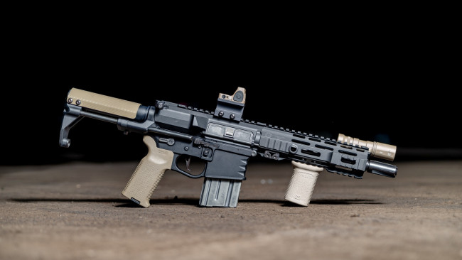 Обои картинки фото оружие, автоматы, ar-15, assault, rifle, weapon, винтовка, м16, custom