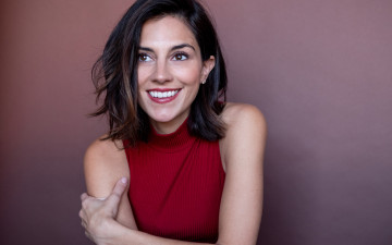 Картинка melanie+minichino девушки -unsort+ брюнетки темноволосые топ улыбка брюнетка melanie minichino