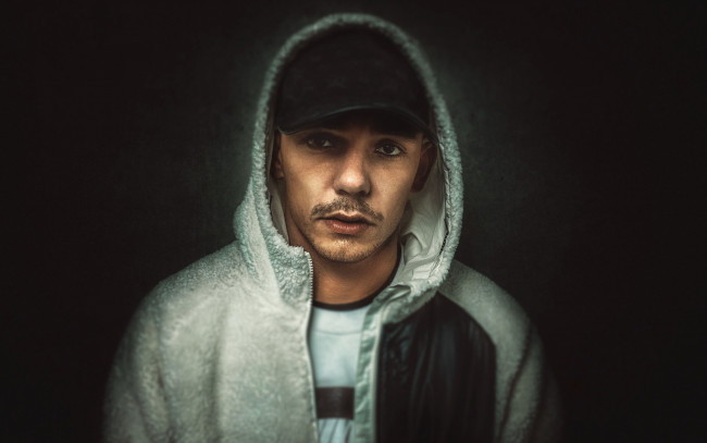 Обои картинки фото capital bra, музыка, -другое, capital, bra, рэпер, сapital, сapi, joker, vladislav, balovatsky