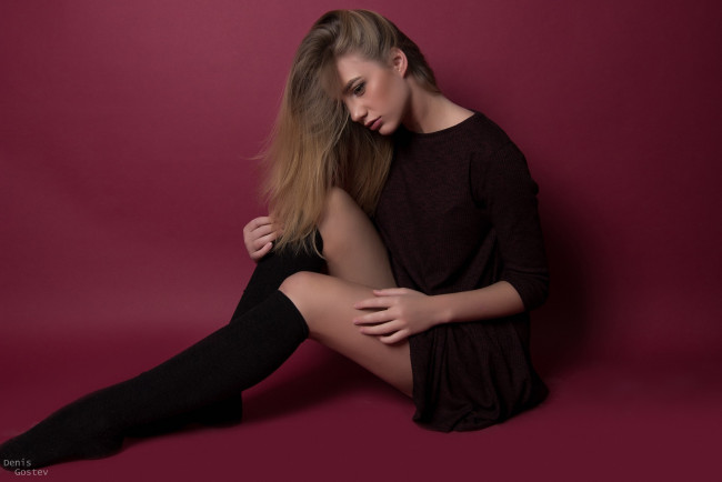 Обои картинки фото девушка - girl, девушки, - брюнетки,  шатенки, девушка, шатенка, сексуальная, милая, модель, красивая, супер, сладкая, лапочка, симпатичная, классная, нежная, идеальная, яркая, игривая, великолепная, обаятельная, жгучая, спокойная, удивительная