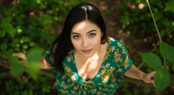 Картинка нейросеть 3д+графика люди+ people девушка женщина брюнетка темноволосая сексуальная модель звезда позирует разная обувь верхняя стильная одежда нижнее эротическое бельё трусы лифчик колготки чулки аксессуары макияж и множество элементов на фотографии