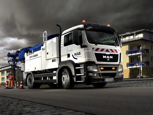 Обои картинки фото автомобили, man