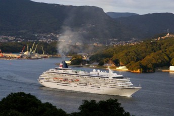 Картинка корабли лайнеры горы лес вода