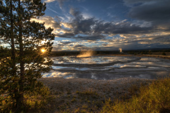 Картинка природа восходы закаты трава водоем ипарения солнце деревья лучи свет