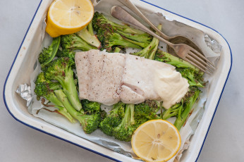 Картинка еда рыба +морепродукты +суши +роллы лимон зелень