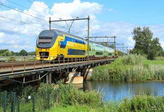 Картинка техника электровозы локомотив состав