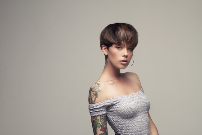 Обои картинки фото девушки, -unsort , брюнетки, темноволосые, лицо, взгляд