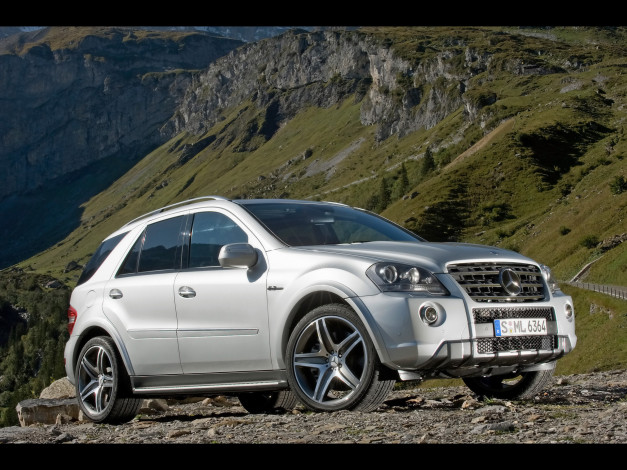 Обои картинки фото 2009, mercedes, benz, ml, 63, amg, 10th, anniversary, автомобили