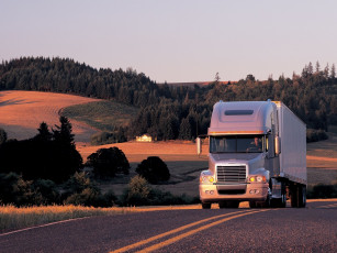 Картинка автомобили freightliner