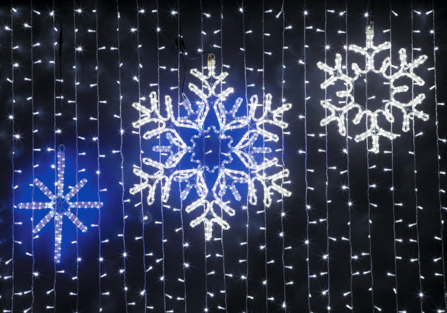 Обои картинки фото праздничные, мишура,  гирлянды,  цветы, гирлянда, огоньки, снежинки