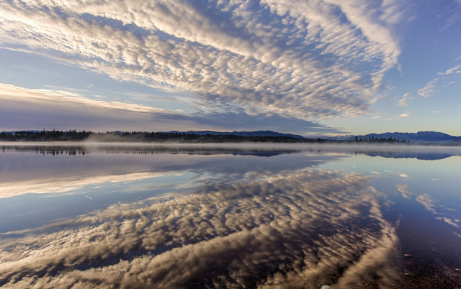 Обои картинки фото природа, реки, озера, отражение, облака, озеро