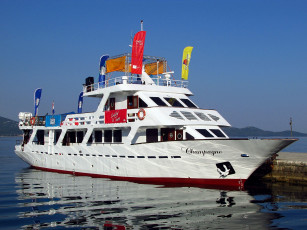 Картинка champagne корабли Яхты яхта