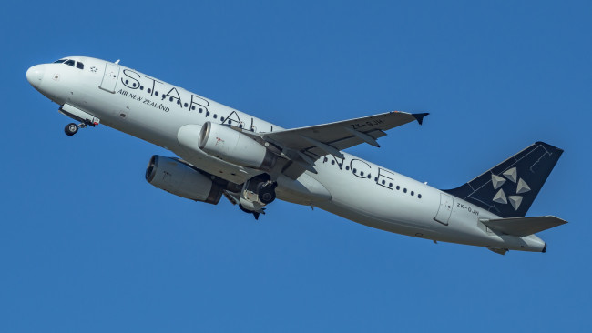 Обои картинки фото a320, авиация, пассажирские самолёты, авиалайнер