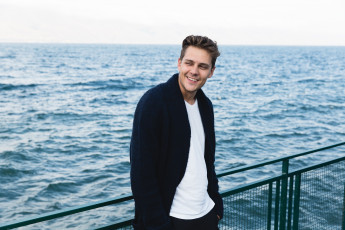 Картинка мужчины милош+бикович милош бикович