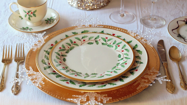 Обои картинки фото разное, посуда,  столовые приборы,  кухонная утварь, приборы, тарелки