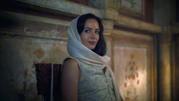 Картинка shantaram+ сериал+2022+–+ кино+фильмы -unknown+ другое боевик триллер драма криминал shantaram антония деспла antonia desplat karla